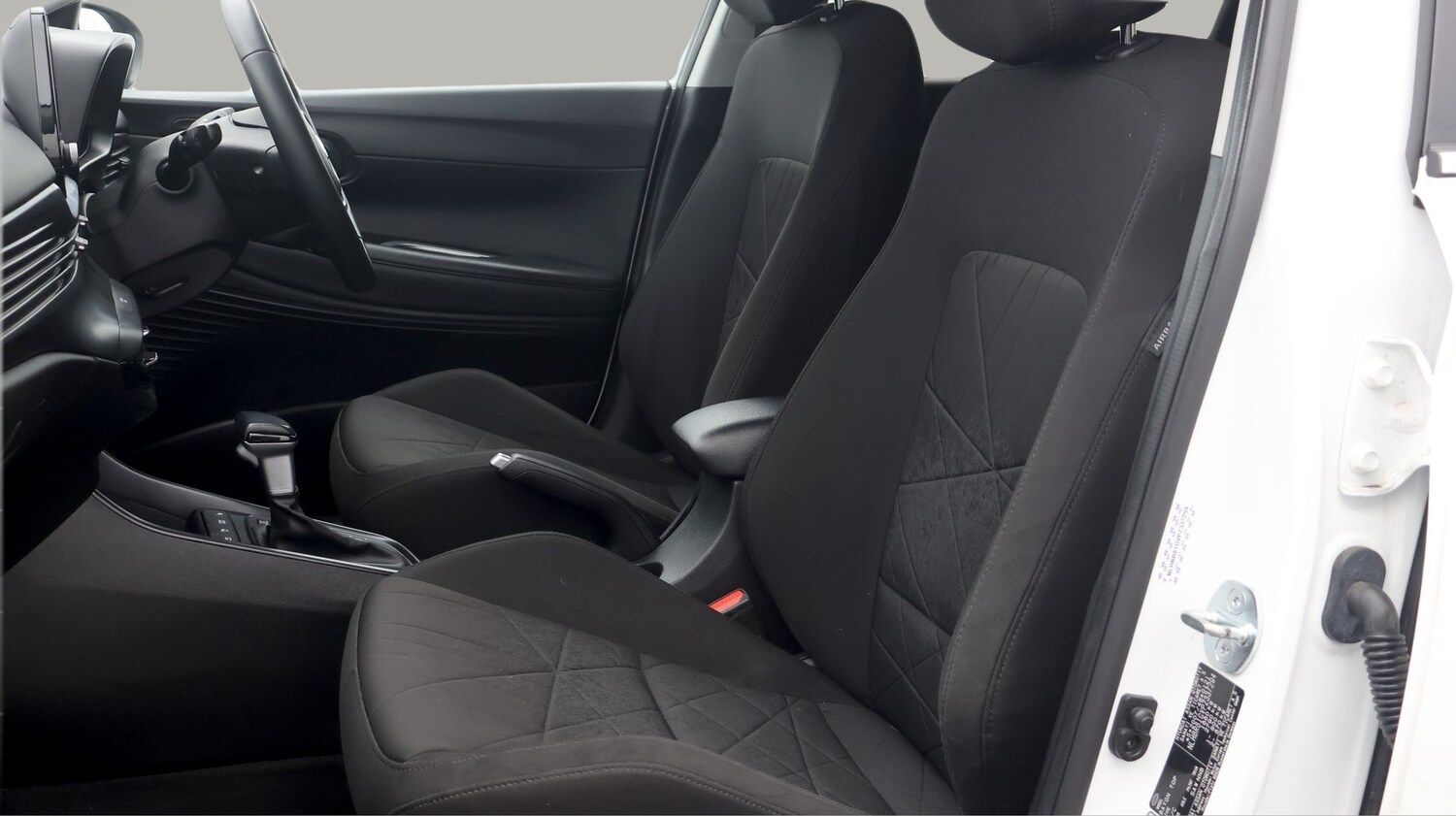 Used Hyundai BAYON 2023 for sale - 77296933: Photo 14