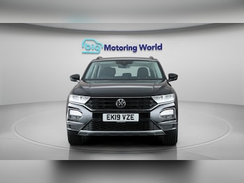 Used Volkswagen T-Roc 2019 for sale - 75687235: Photo
