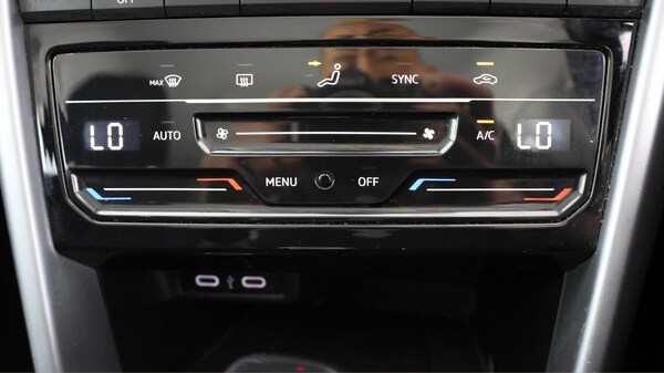 Used Volkswagen T-Roc 2022 for sale - 76121596: Photo 11