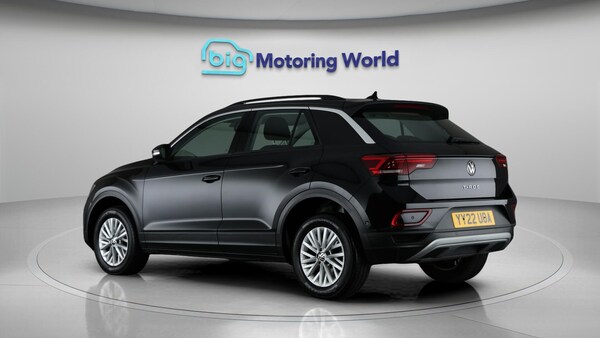 Used Volkswagen T-Roc 2022 for sale - 76121596: Photo 5