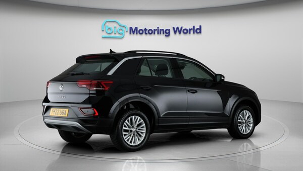Used Volkswagen T-Roc 2022 for sale - 76121596: Photo 7