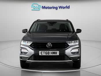 Used Volkswagen T-Roc 2019 for sale - 79614521: Photo