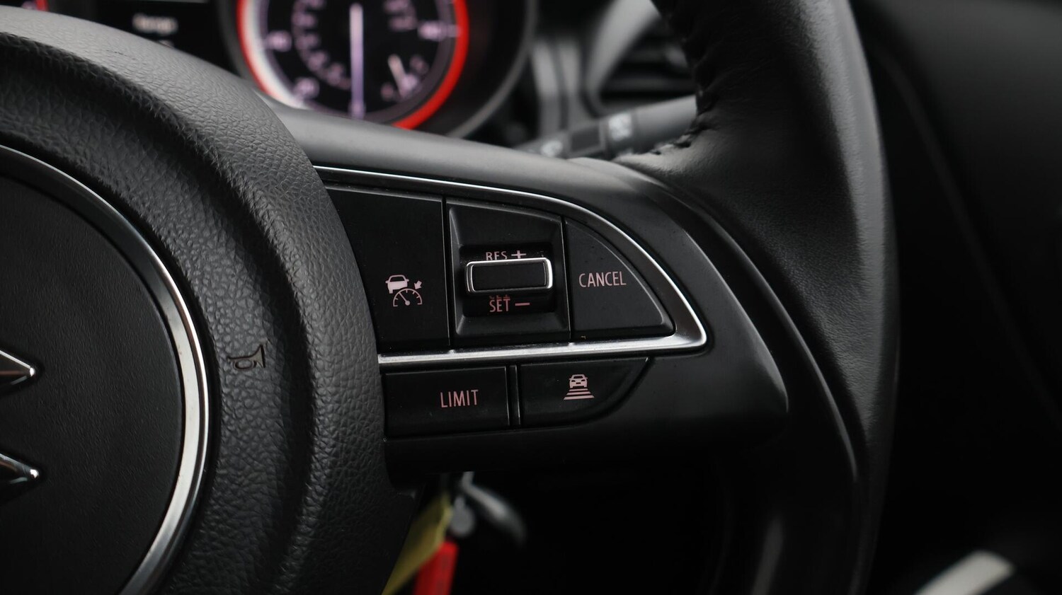 Used Suzuki Swift 2023 for sale - 76388666: Photo 25