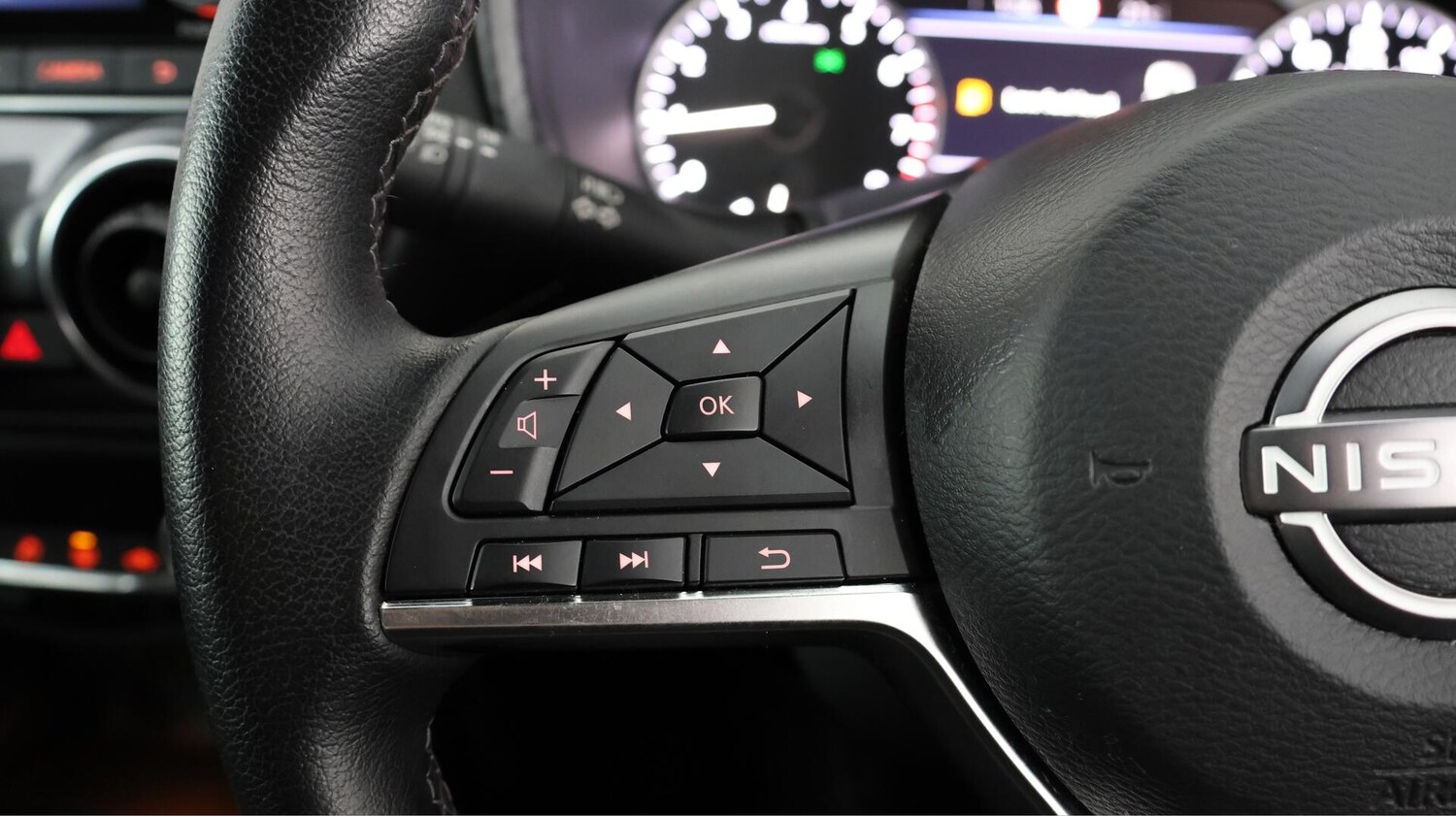 Used Nissan Juke 2023 for sale - 76137149: Photo 22