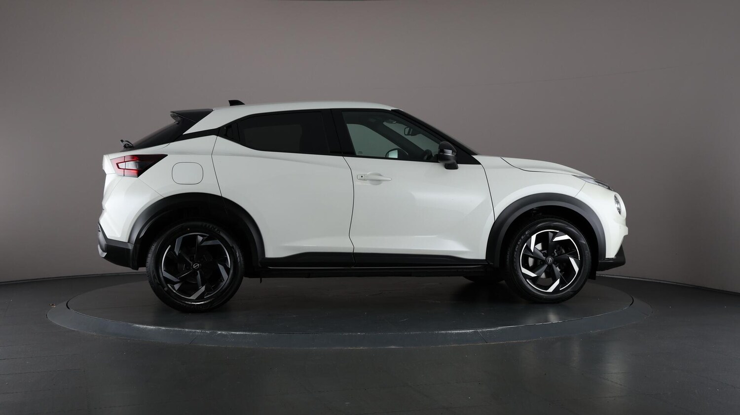 Used Nissan Juke 2023 for sale - 76137149: Photo 63