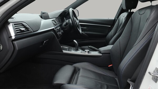 Used BMW 3 Series 2018 for sale - 76247034: Photo 15