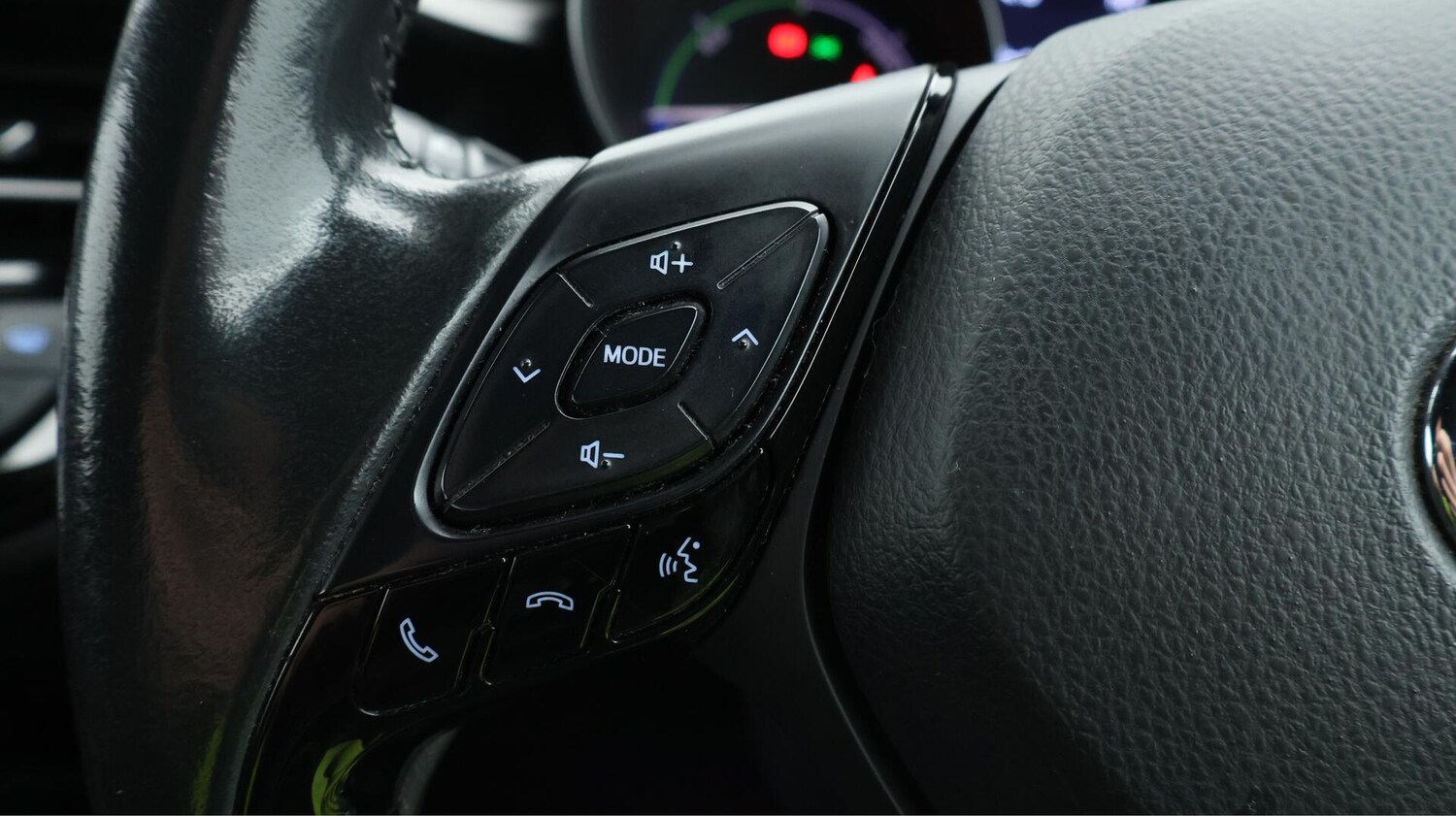 Used Toyota C-HR 2021 for sale - 76388328: Photo 24