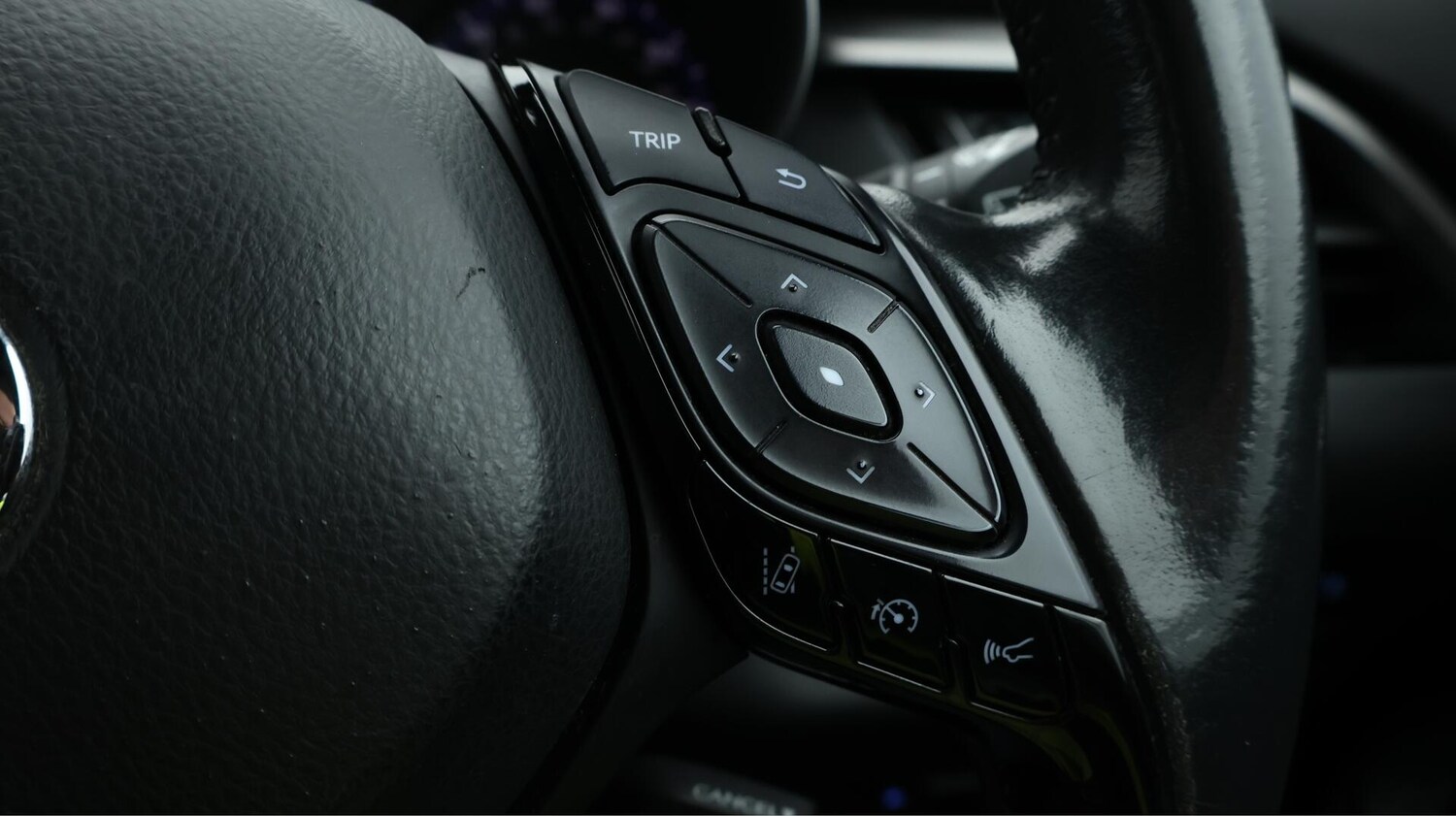 Used Toyota C-HR 2021 for sale - 76388328: Photo 25