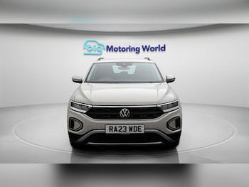 Used Volkswagen T-Roc 2023 for sale - 78835821: Photo