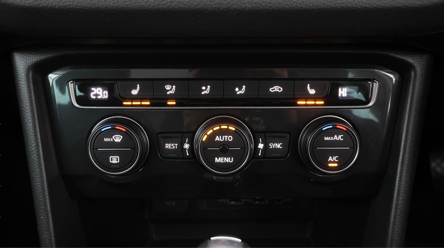 Used Volkswagen Tiguan 2019 for sale - 77363853: Photo 11