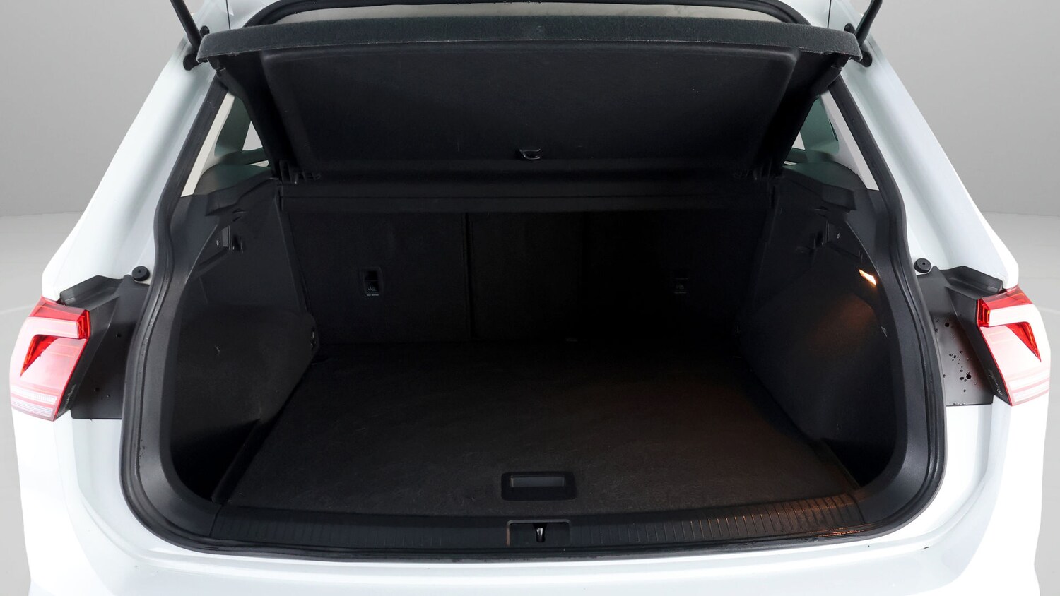 Used Volkswagen Tiguan 2019 for sale - 77363853: Photo 16