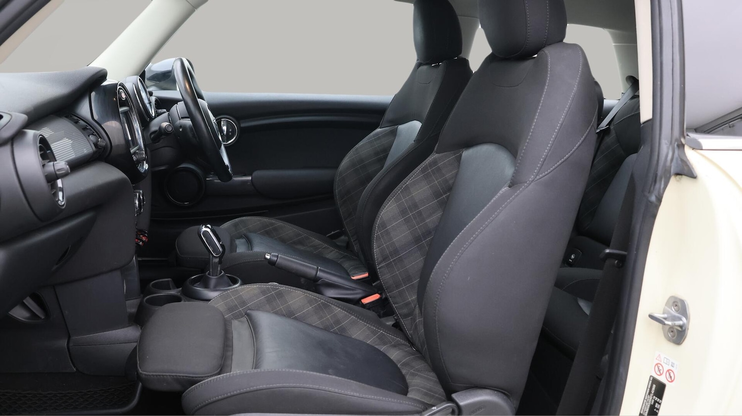 Used MINI Hatch 2018 for sale - 76431940: Photo 15