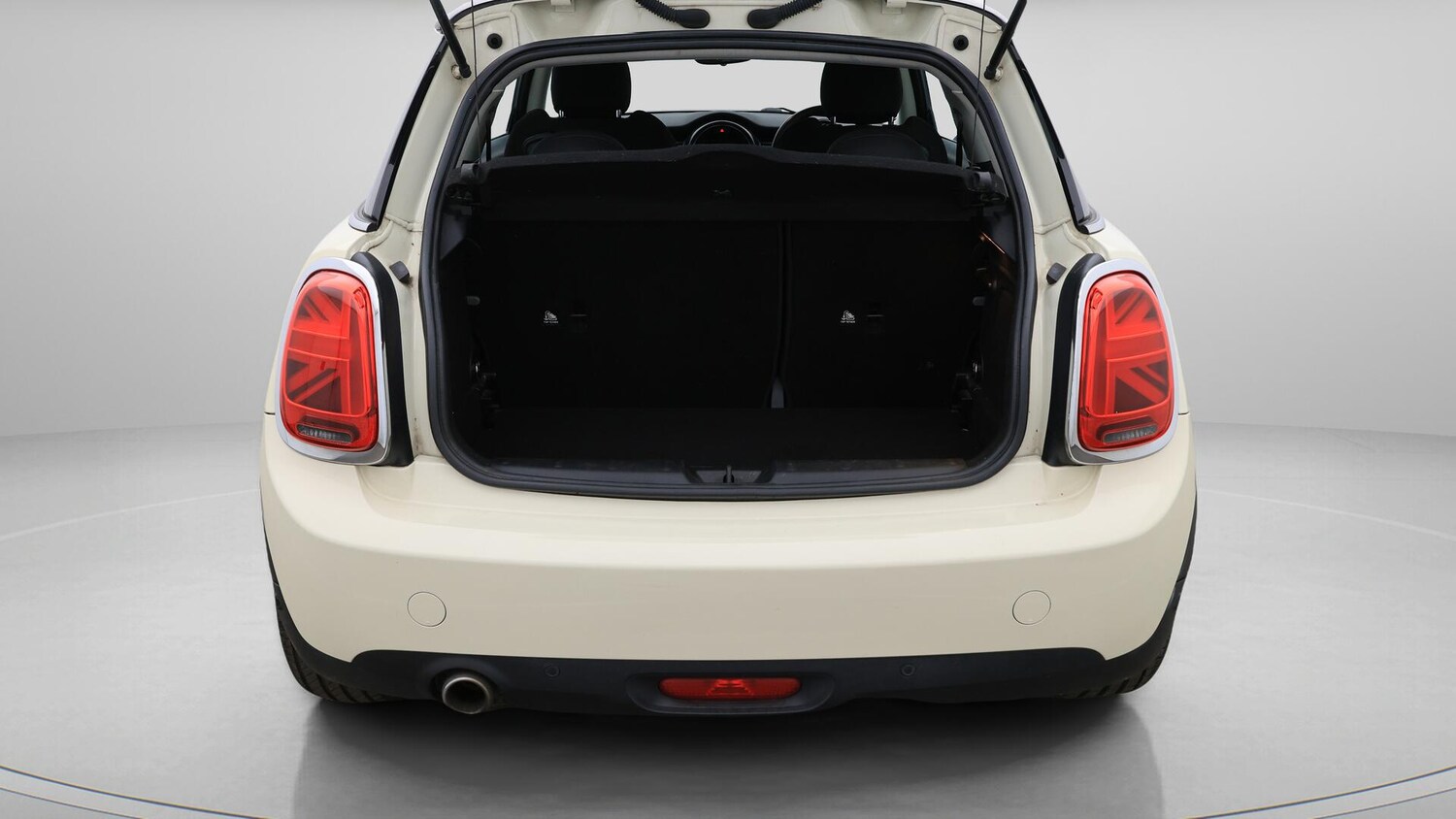 Used MINI Hatch 2018 for sale - 76431940: Photo 18