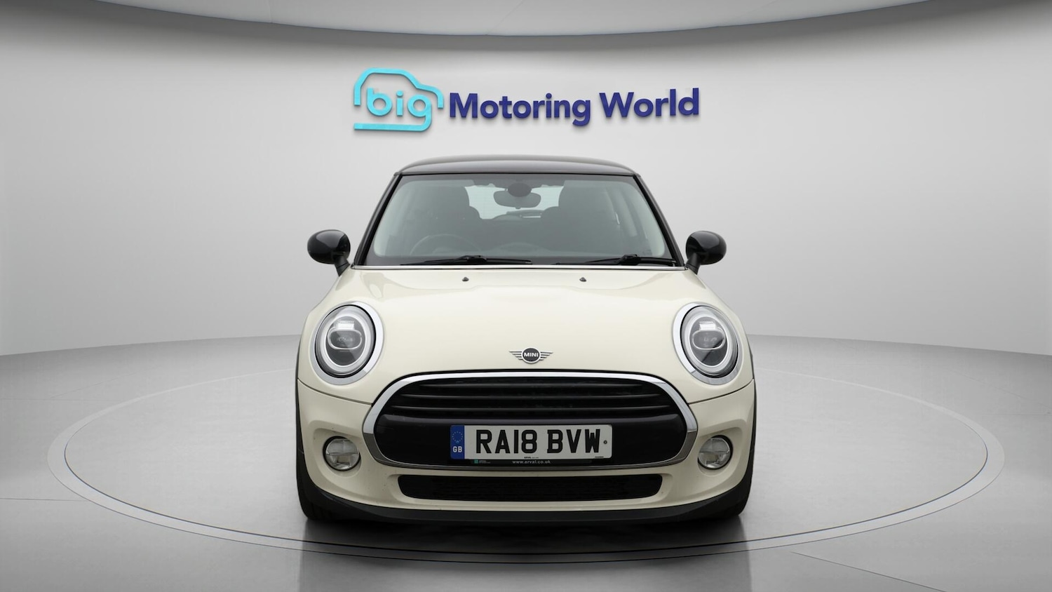 Used MINI Hatch 2018 for sale - 76431940: Photo 3