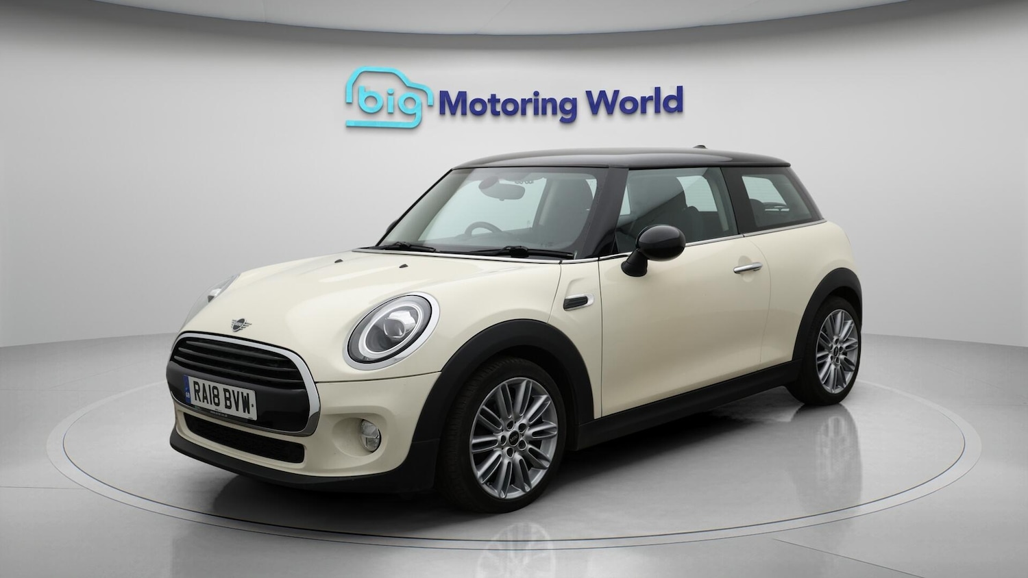 Used MINI Hatch 2018 for sale - 76431940: Photo 4