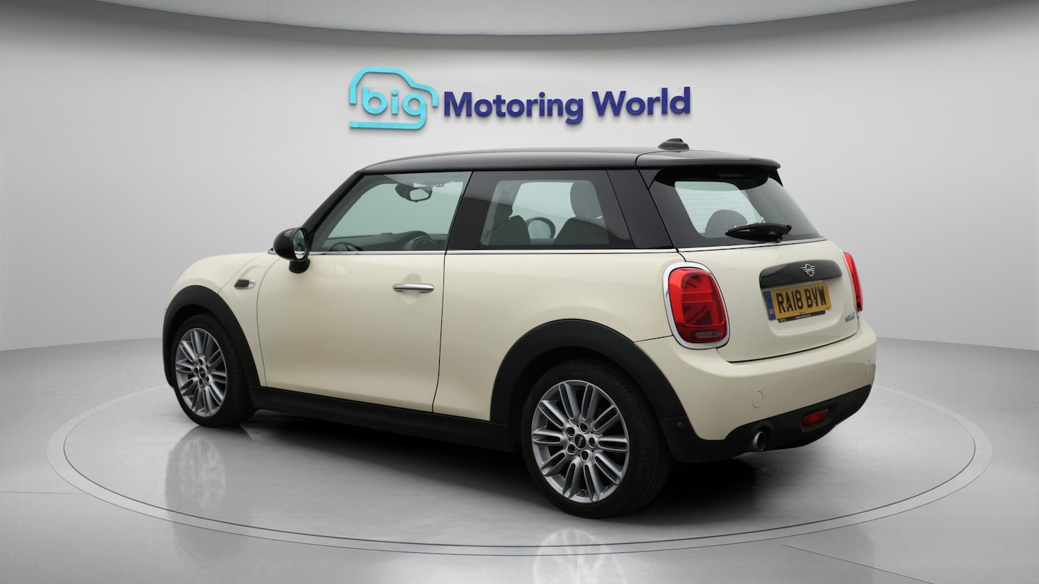 Used MINI Hatch 2018 for sale - 76431940: Photo 6