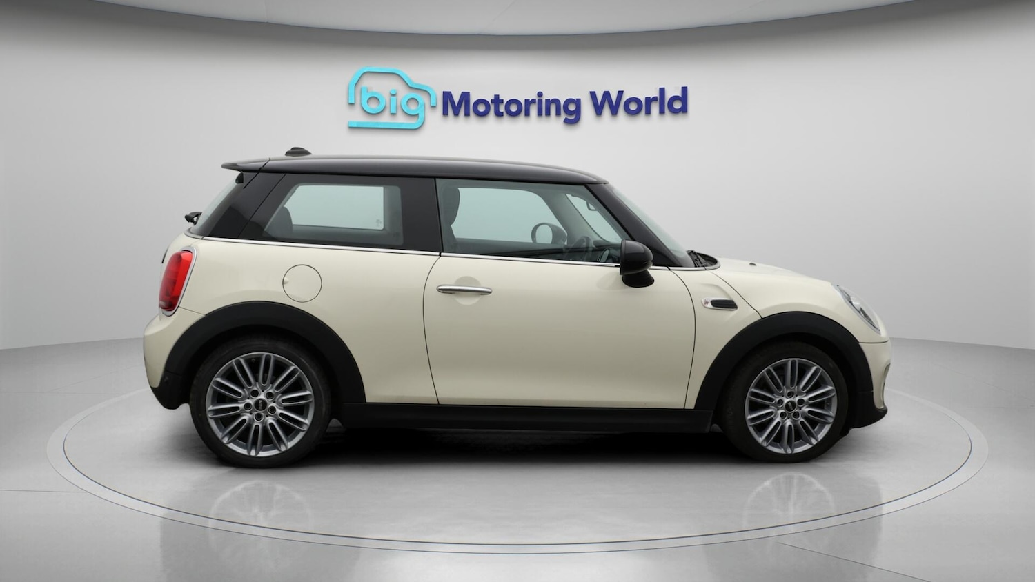 Used MINI Hatch 2018 for sale - 76431940: Photo 9