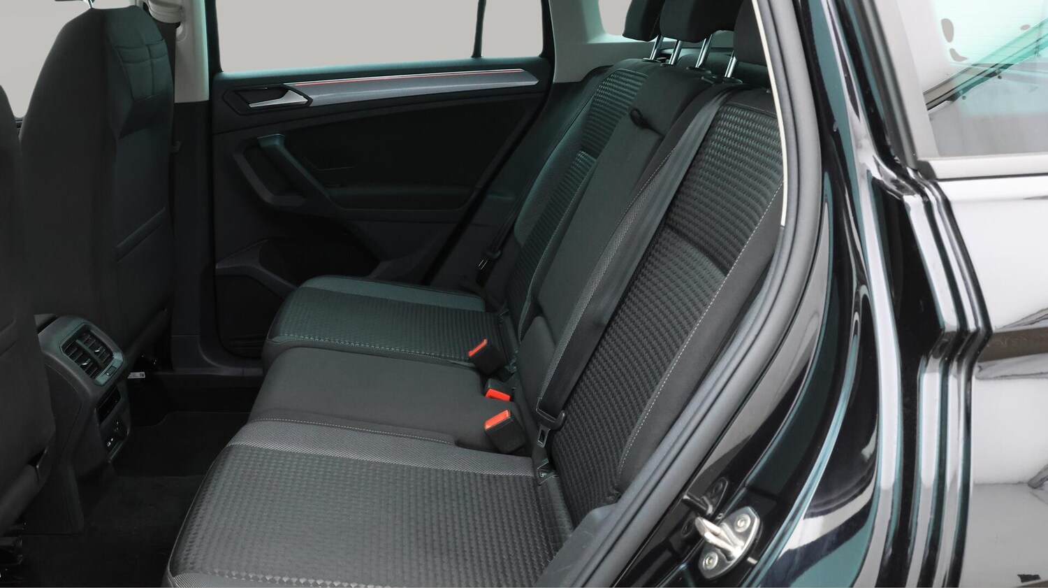 Used Volkswagen Tiguan 2021 for sale - 76260383: Photo 17