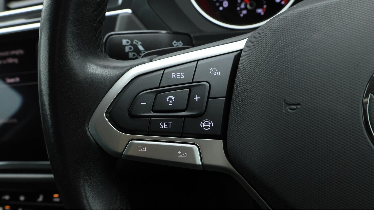 Used Volkswagen Tiguan 2021 for sale - 76260383: Photo 24