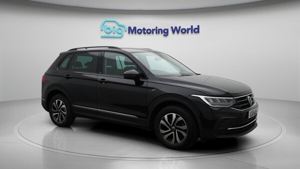 Used Volkswagen Tiguan 2021 for sale - 76260383: Photo 2