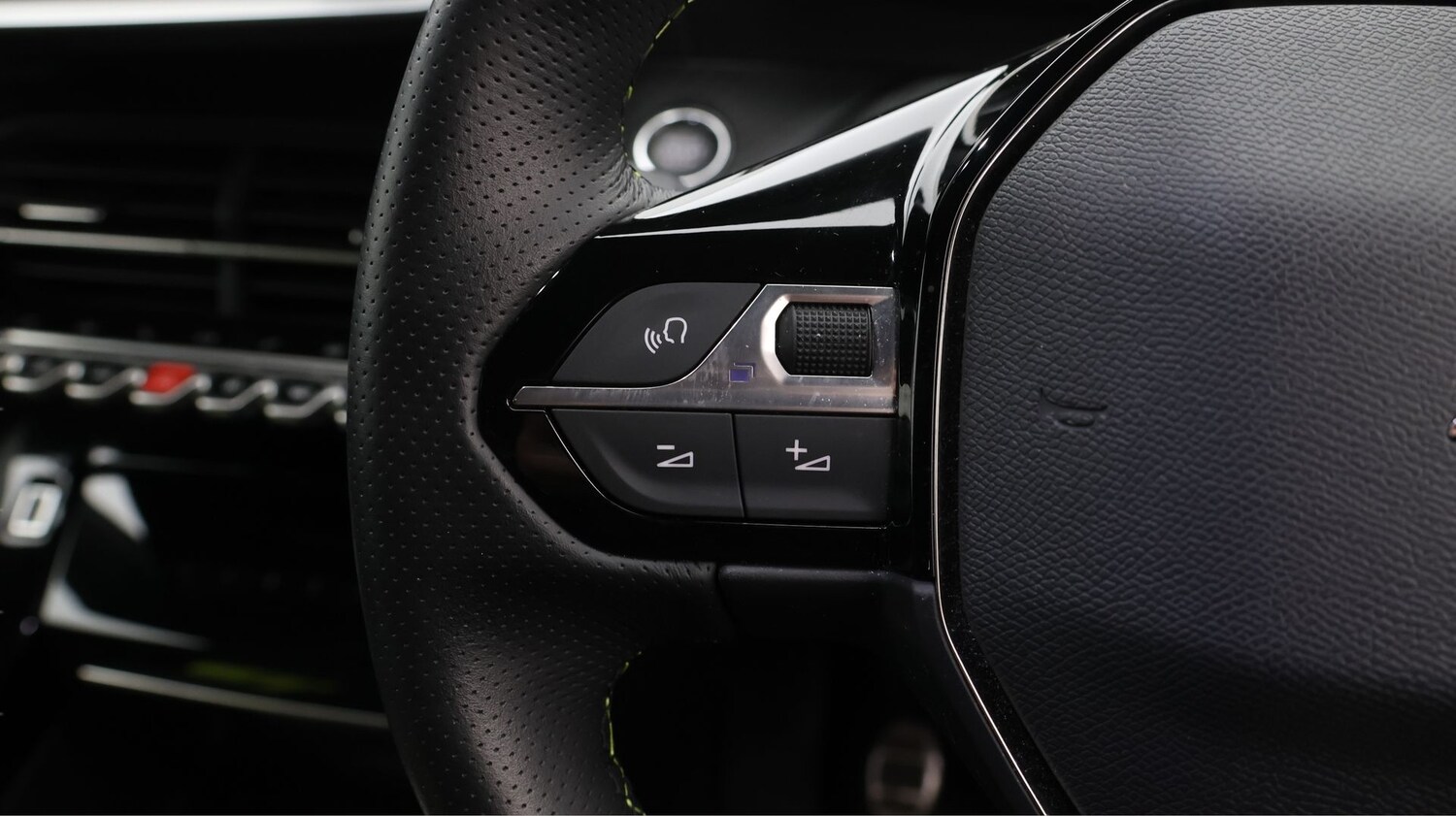 Used Peugeot 2008 2022 for sale - 77207055: Photo 24