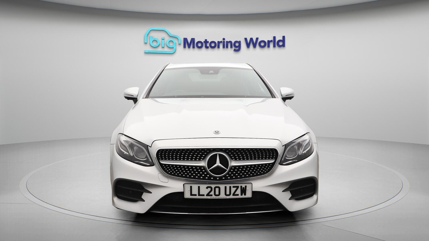 Used Mercedes-Benz E Class 2020 for sale - 75905531: Photo 2