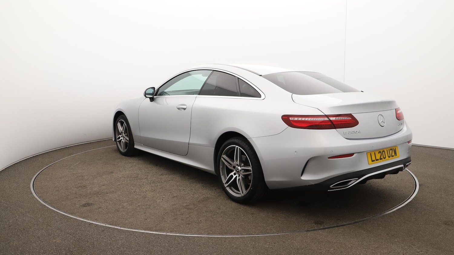 Used Mercedes-Benz E Class 2020 for sale - 75905531: Photo 63