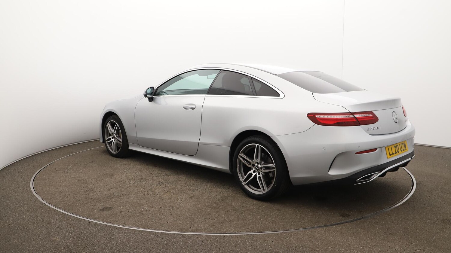 Used Mercedes-Benz E Class 2020 for sale - 75905531: Photo 64