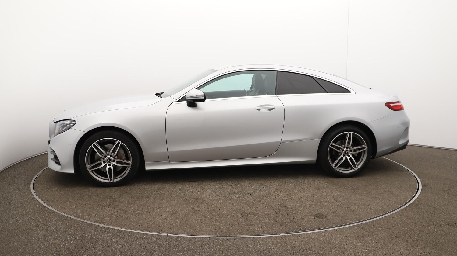 Used Mercedes-Benz E Class 2020 for sale - 75905531: Photo 66