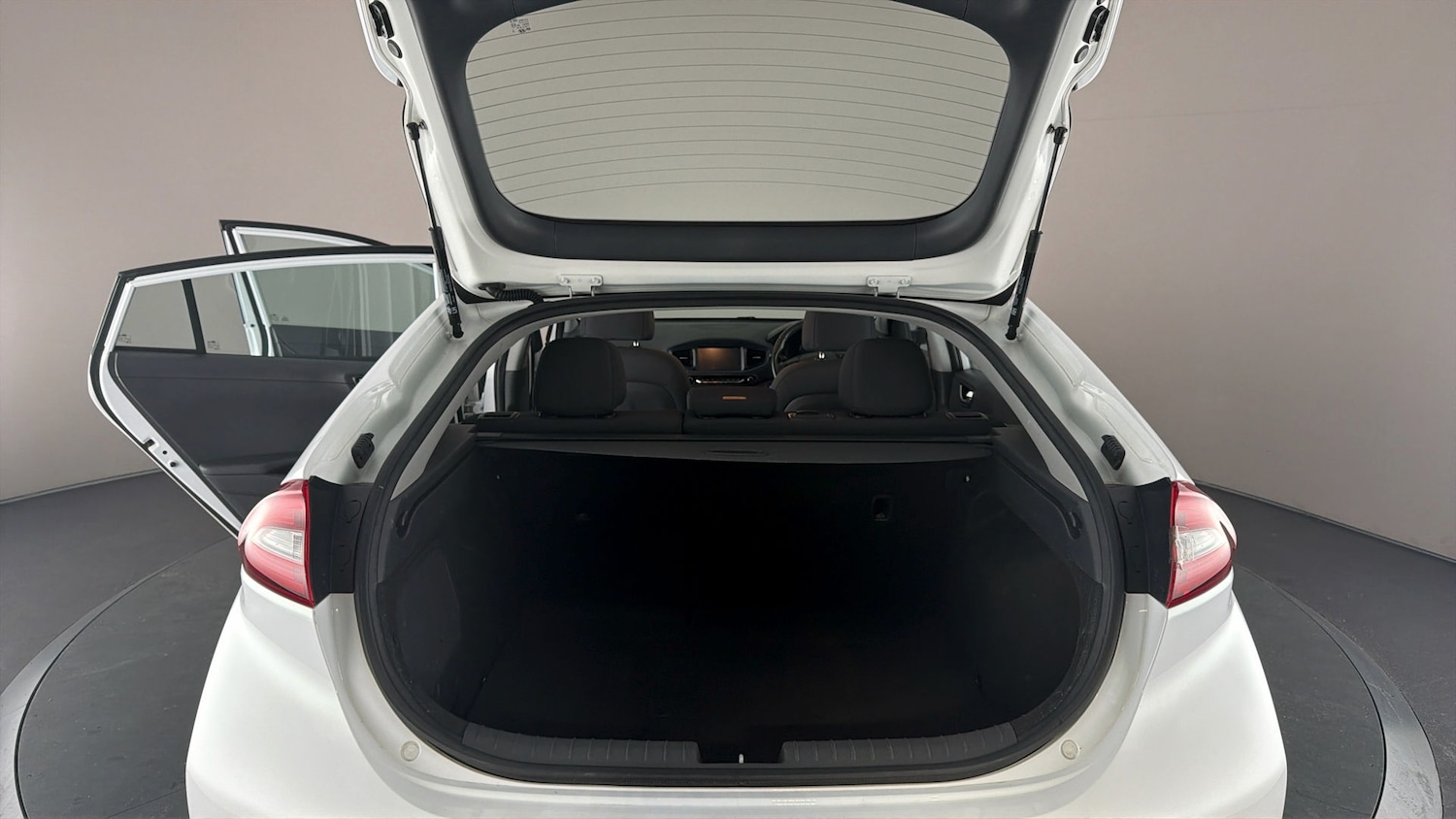 Used Hyundai IONIQ 2018 for sale - 77668327: Photo 16