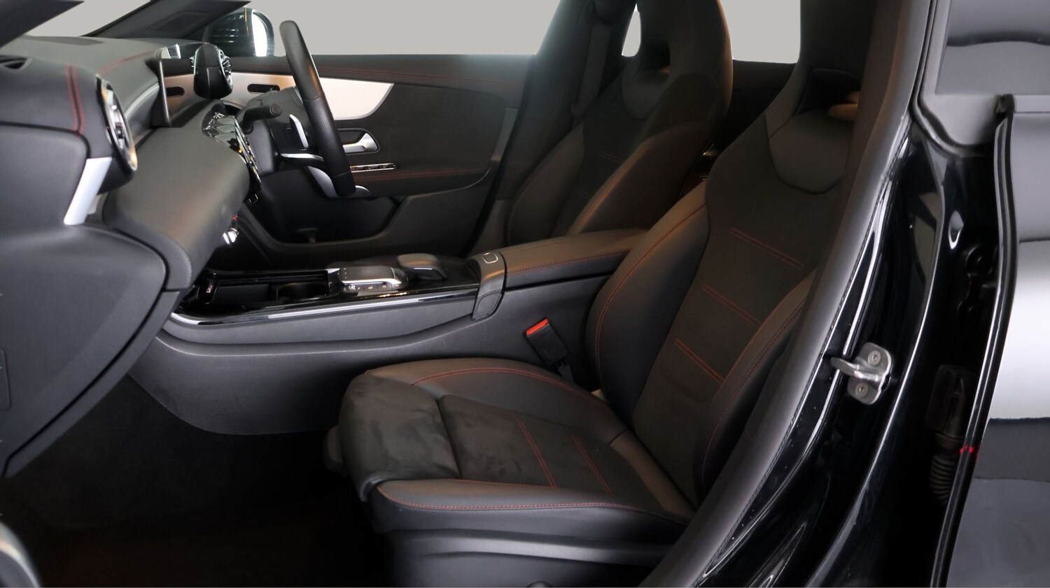 Used Mercedes-Benz CLA 2023 for sale - 77983678: Photo 14