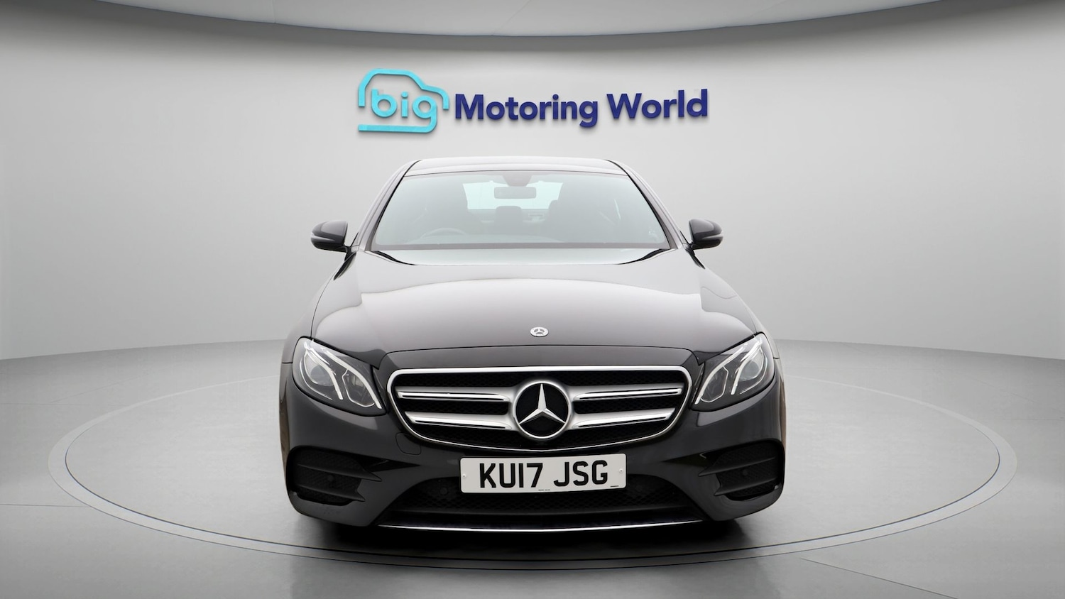 Used Mercedes-Benz E Class 2017 for sale - 77220954: Photo 2