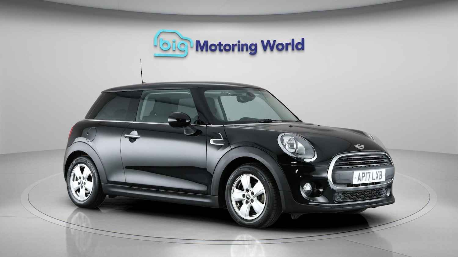 Used MINI Hatch 2017 for sale - 76714803: Photo 1
