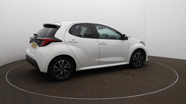 Used Toyota Yaris 2022 for sale - 76314433: Photo 52