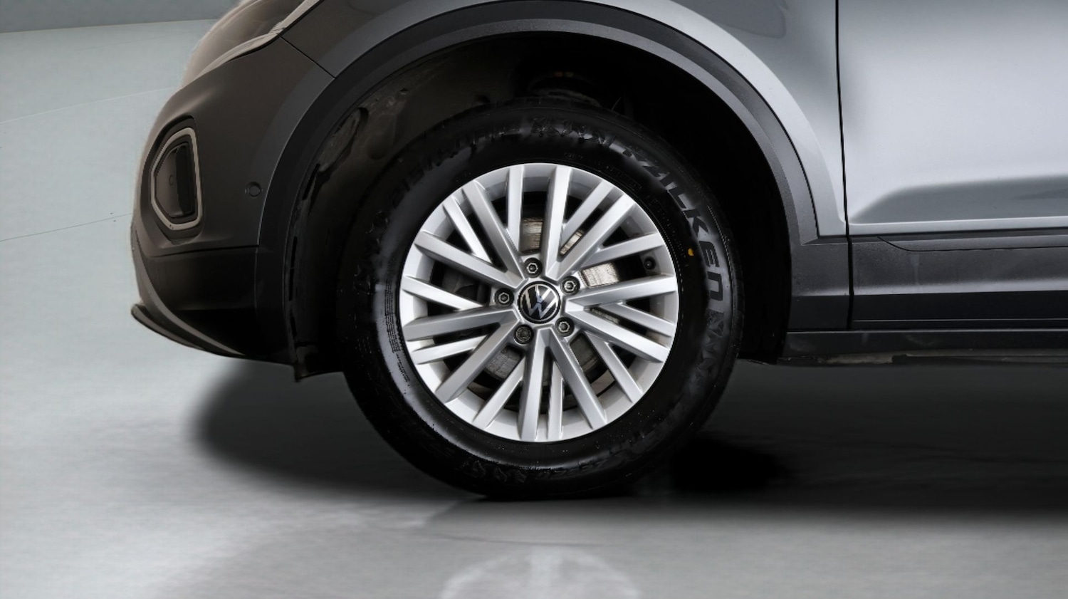 Used Volkswagen T-Roc 2023 for sale - 77846355: Photo 17