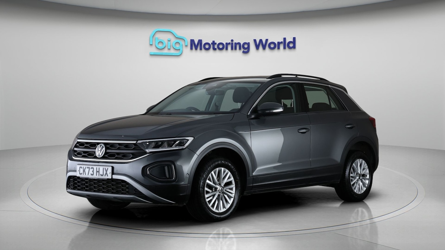 Used Volkswagen T-Roc 2023 for sale - 77846355: Photo 3