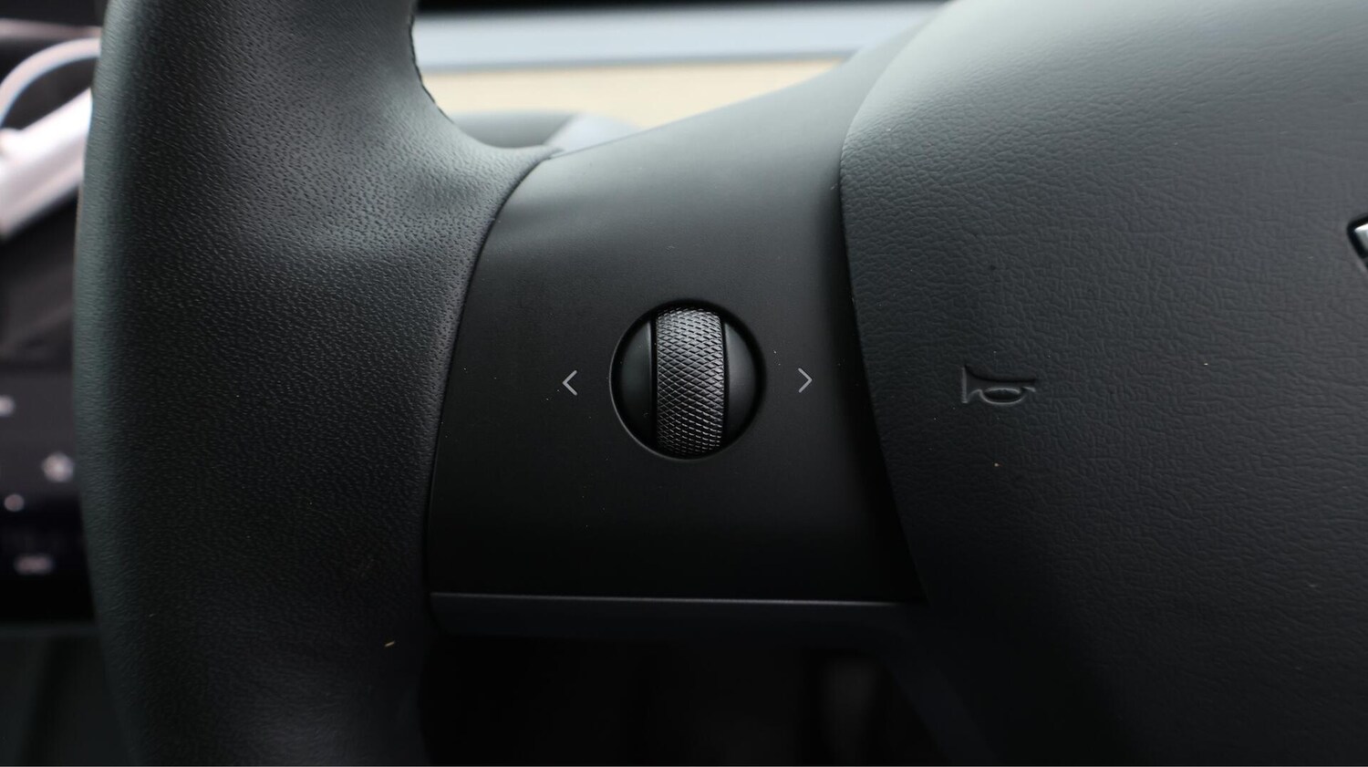 Used Tesla Model Y 2022 for sale - 76094396: Photo 23