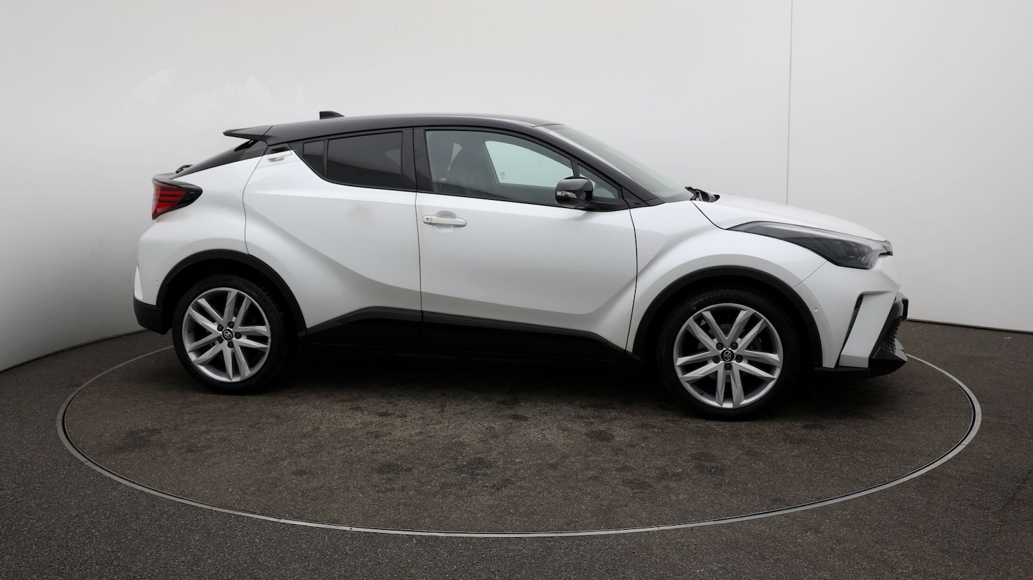 Used Toyota C-HR 2022 for sale - 76817958: Photo 41