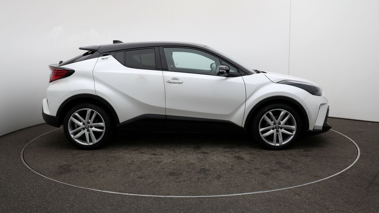 Used Toyota C-HR 2022 for sale - 76817958: Photo 42