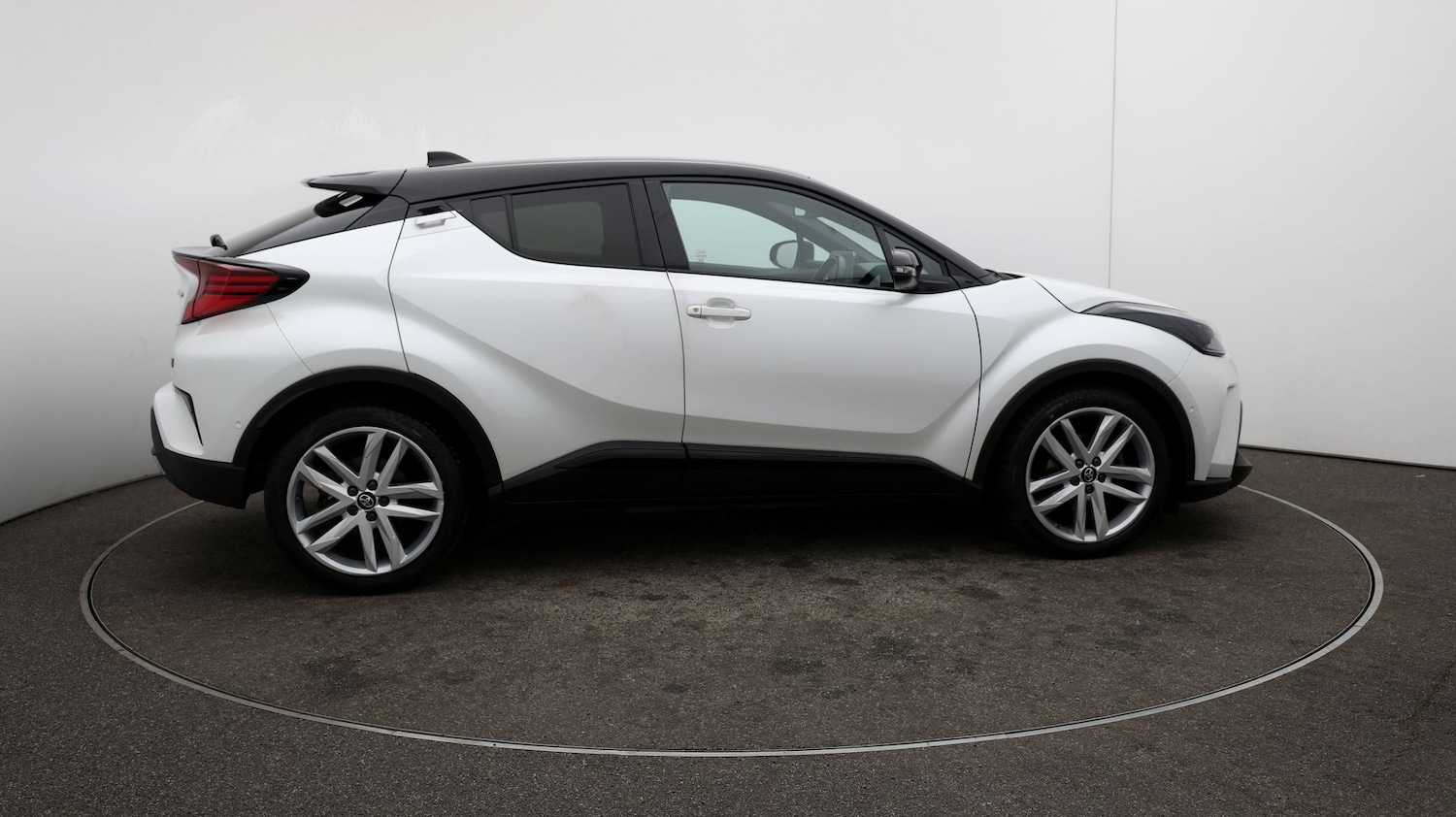 Used Toyota C-HR 2022 for sale - 76817958: Photo 43