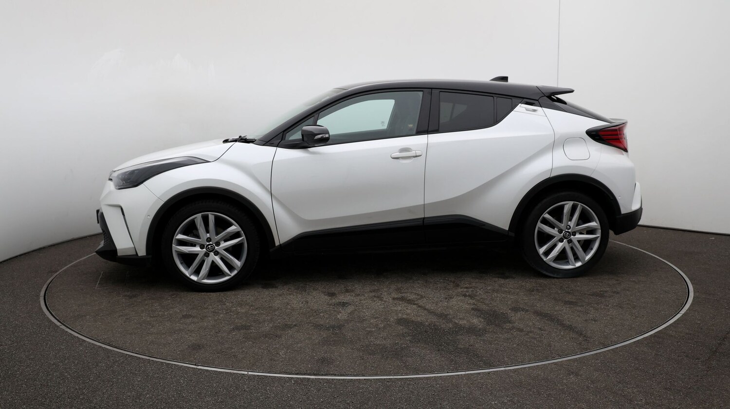 Used Toyota C-HR 2022 for sale - 76817958: Photo 58