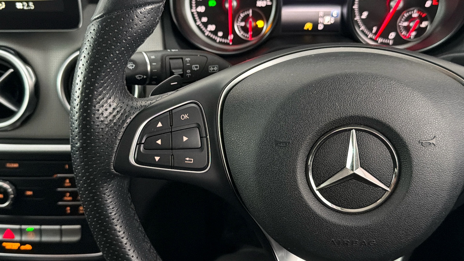 Used Mercedes-Benz GLA 2019 for sale - 77998178: Photo 22