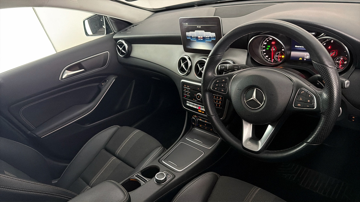 Used Mercedes-Benz GLA 2019 for sale - 77998178: Photo 9