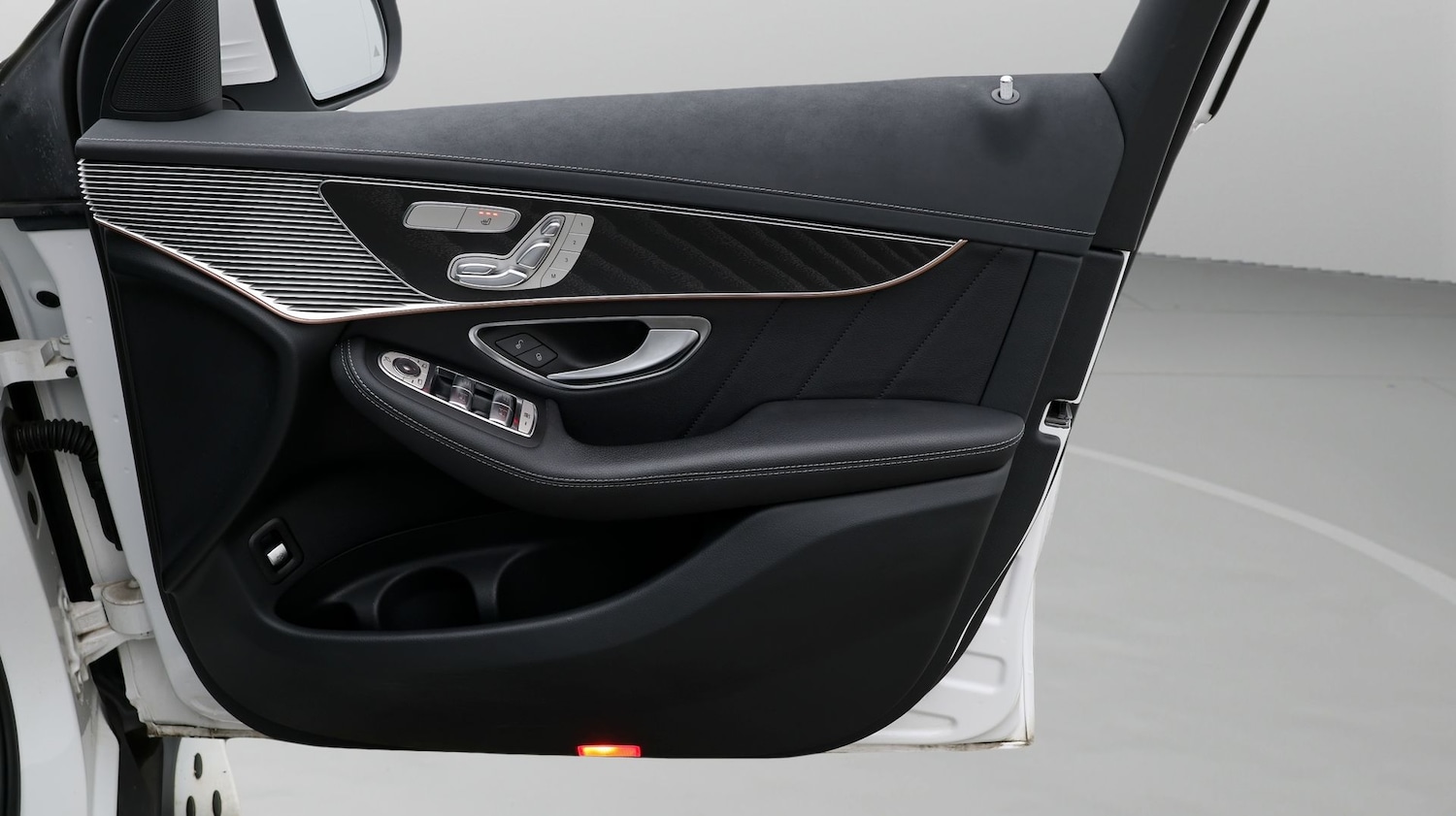 Used Mercedes-Benz EQC 2022 for sale - 77199251: Photo 15