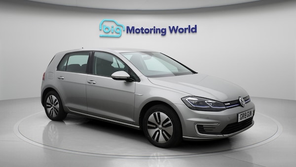 Used Volkswagen Golf 2019 for sale - 76247786: Photo 2