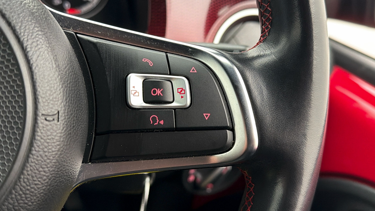 Used Volkswagen up! 2019 for sale - 78038063: Photo 23