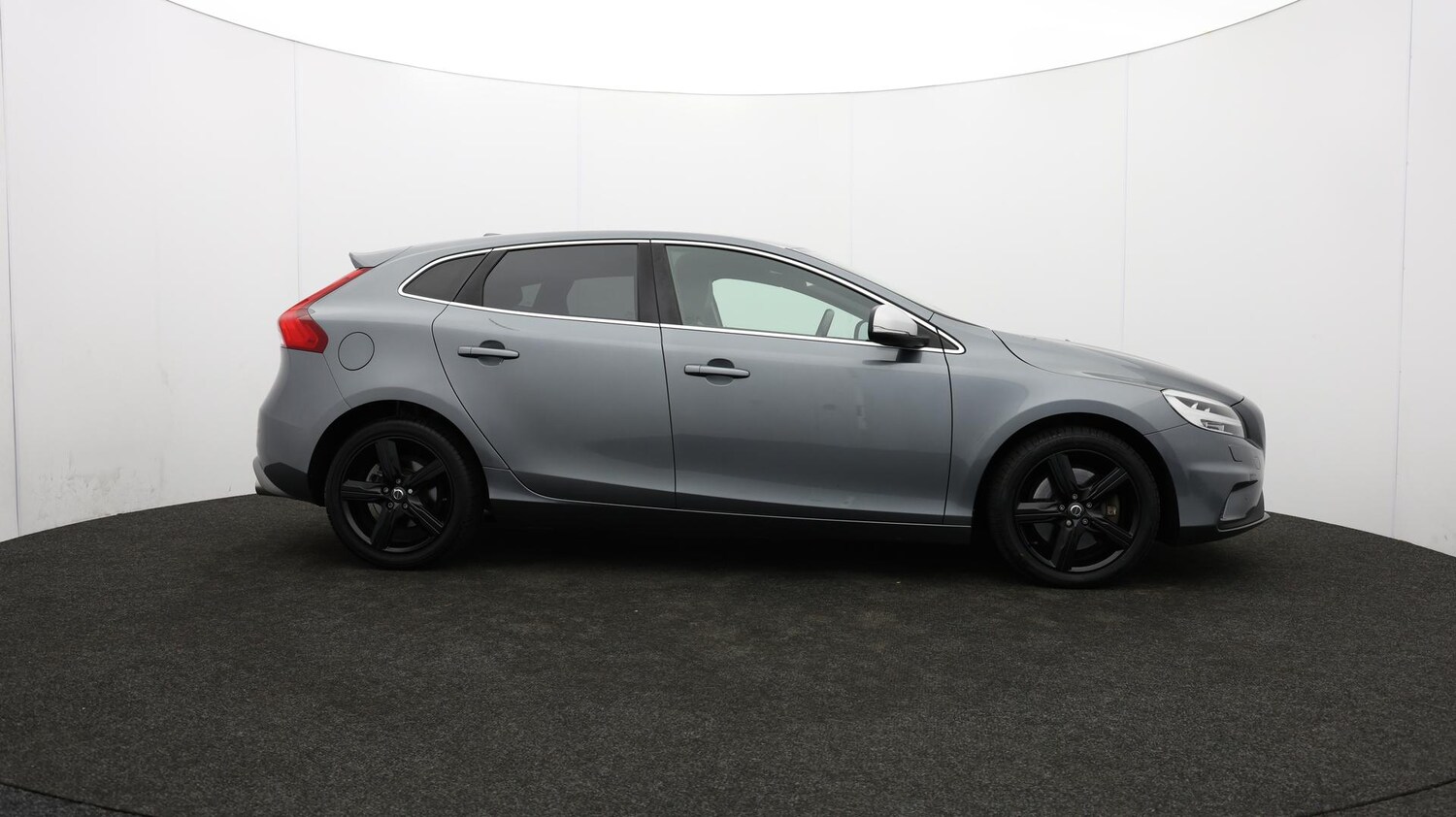 Used Volvo V40 2019 for sale - 75941429: Photo 43