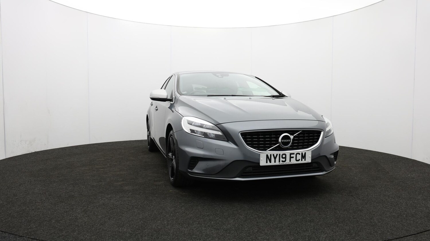 Used Volvo V40 2019 for sale - 75941429: Photo 54