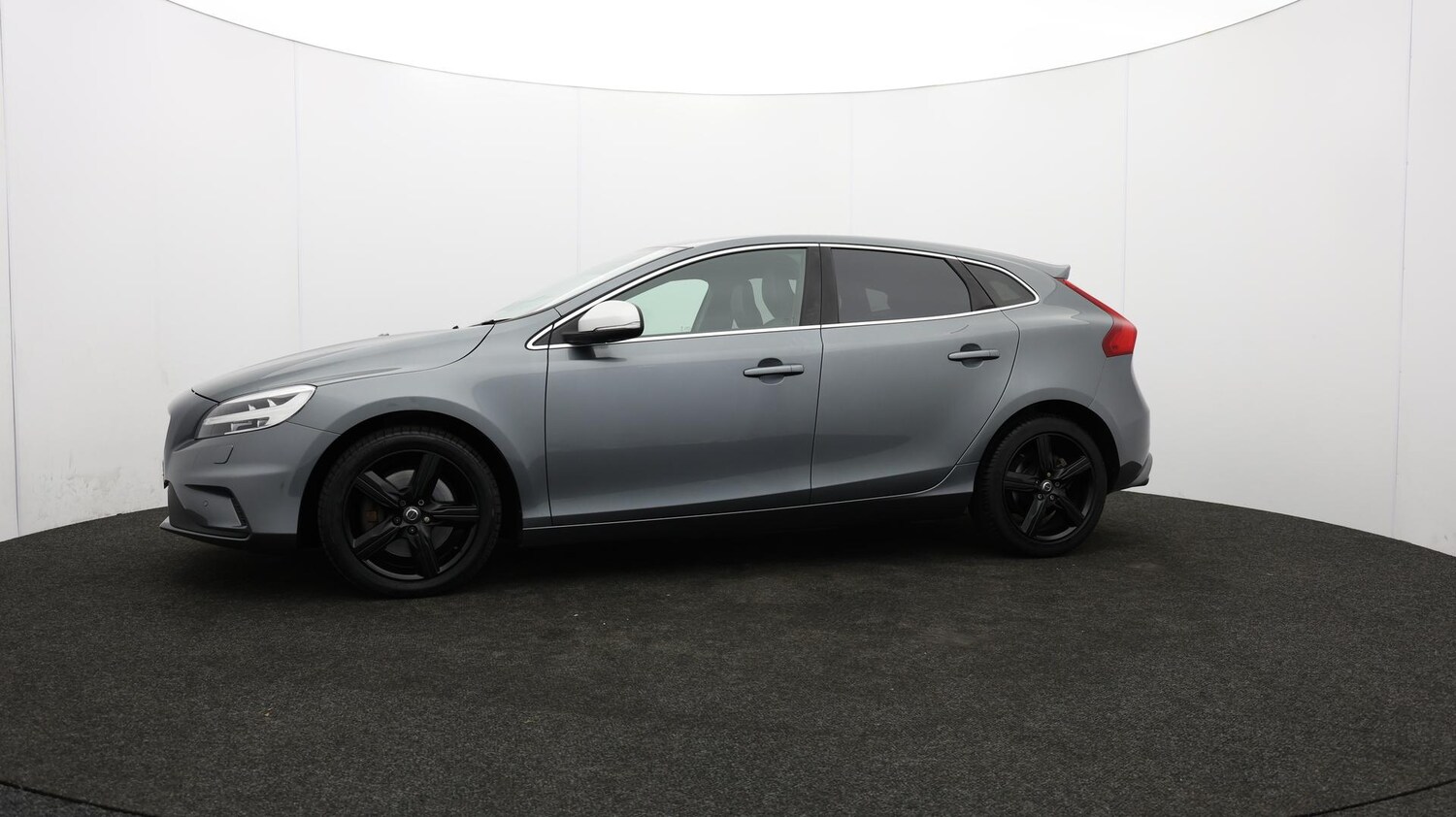 Used Volvo V40 2019 for sale - 75941429: Photo 69