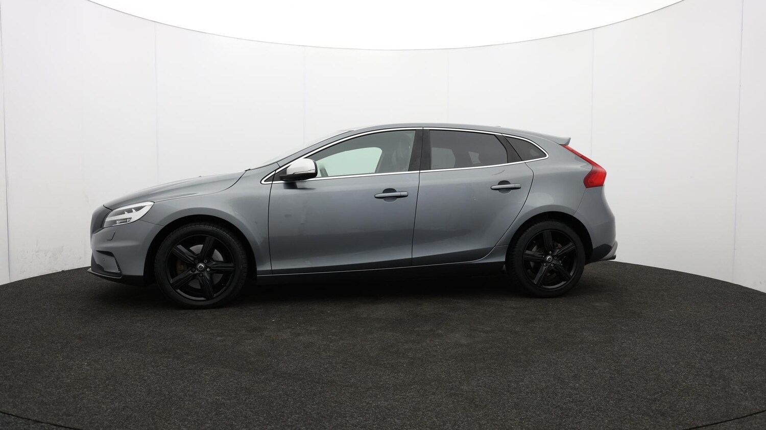 Used Volvo V40 2019 for sale - 75941429: Photo 70